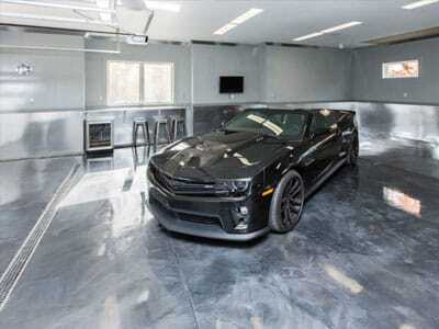 5-metallic-epoxy-flooring-experts car on epoxy flooring